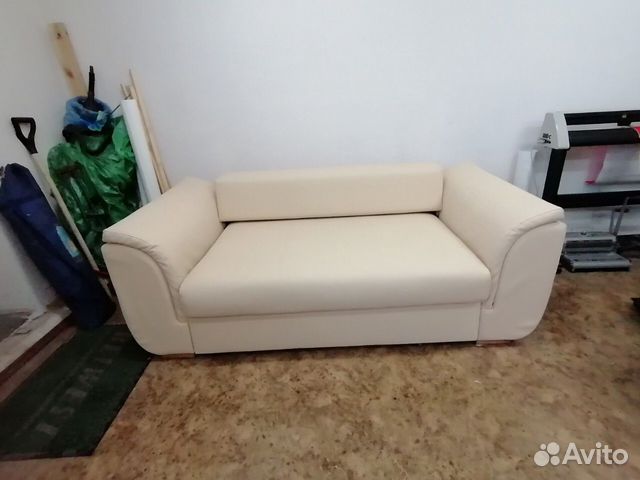 Диван из экокожи