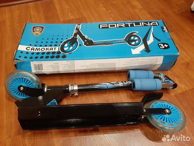 Самокат детский новый