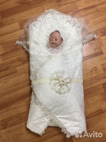 Комплект на выписку(уголок, конверт, платье, пинет