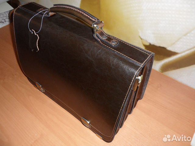 Портфель новый кожаный