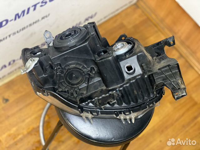 Фара передняя левая Mitsubishi Pajero Sport 2 KH4W Фара передняя левая Mitsubishi Pajero Sport 2 KH4W