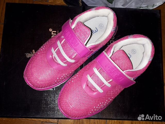 Кроссовки и ботинки для девочки 31-32 размер Кроссовки и ботинки для девочки 31-32 размер