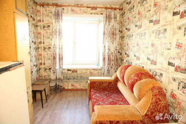 Комнаты в общежитии ангарск. Ангарск 85 квартал 16 общага. Спальня в Ангарске. Авито комнаты Ангарск. Общага в 85 квартале Ангарск на Гагарина.