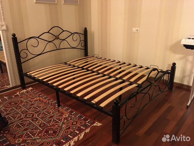 Кровать двуспальная без матраса Кровать двуспальная без матраса