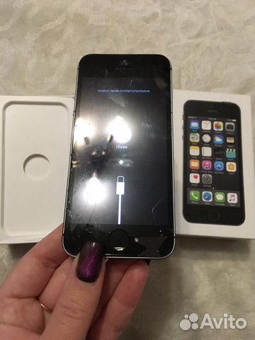 Телефон iPhone Телефон iPhone