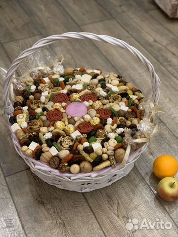 Подарки, корзины с сухофруктами и орехами Подарки, корзины с сухофруктами и орехами