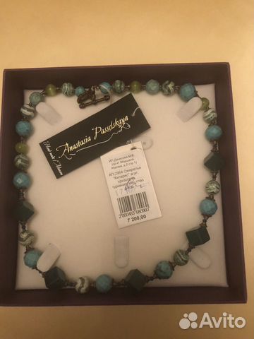 Новое Ожерелье с камнями Новое Ожерелье с камнями
