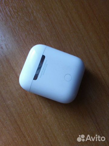 Зарядный кейс для AirPods