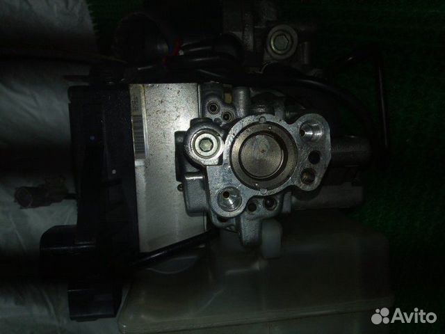 Главный тормозной цилиндр Mitsubishi Pajero V75W