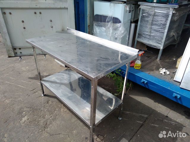 Столы из нержавейки 1000/600 и 1200/600 с полкой Столы из нержавейки 1000/600 и 1200/600 с полкой