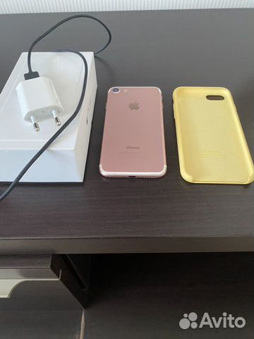 Телефон iPhone 7 Телефон iPhone 7