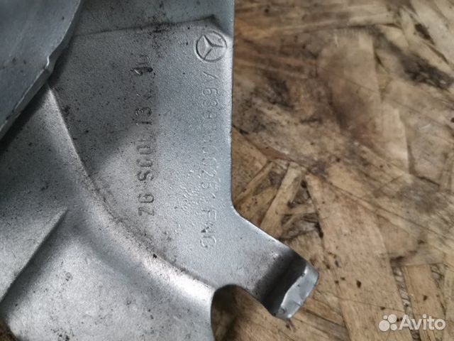 Петля капота Mercedes-Benz Vito 639 рестайлинг Петля капота Mercedes-Benz Vito 639 рестайлинг