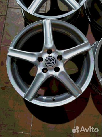 Диски бу литые R17 LU на VW