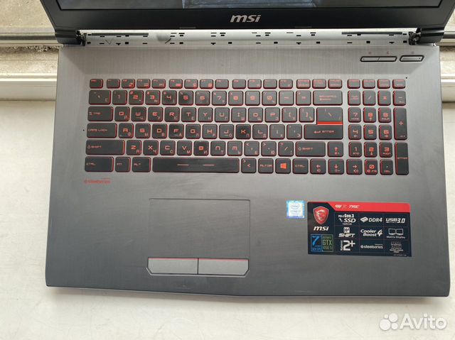 17 дюймовый Msi 1050ti i7-7700hq ddr4 ssd m2