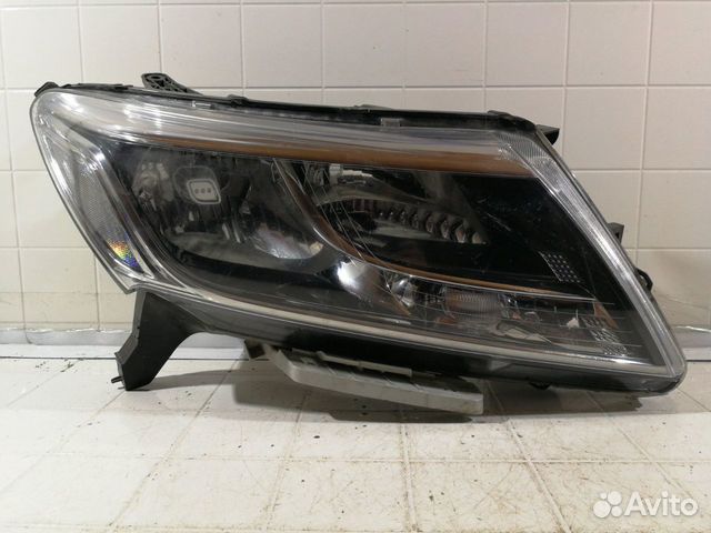 Фара галоген передняя правая Nissan Pathfinder 4 Фара галоген передняя правая Nissan Pathfinder 4