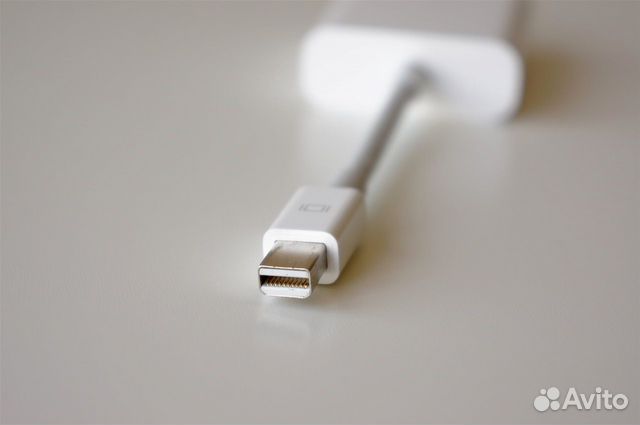 Адаптер Apple Thunderbolt - VGA Адаптер Apple Thunderbolt - VGA