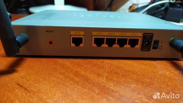 Cisco RV220W Gigabit роутер Cisco RV220W Gigabit роутер