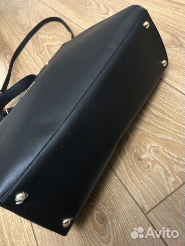 Продам сумку Guess. Новая удобная сумочка, комфорт Продам сумку Guess. Новая удобная сумочка, комфорт