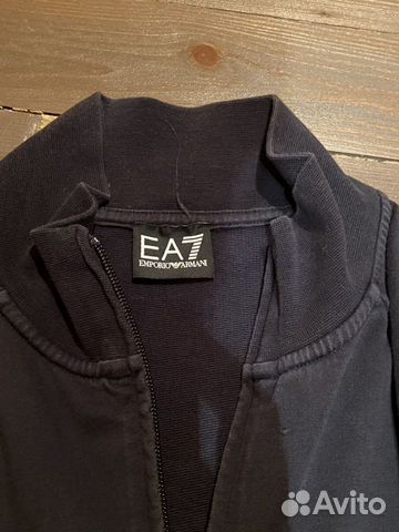 Легкая куртка Emporio Armani EA7 оригинал Легкая куртка Emporio Armani EA7 оригинал