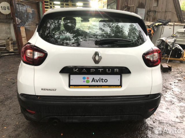 Renault Kaptur 1.6 CVT, 2018, битый, 40 000 км Renault Kaptur 1.6 CVT, 2018, битый, 40 000 км