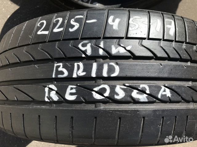 Летние шины R17 225 45 Bridgestone Potenza RE050A