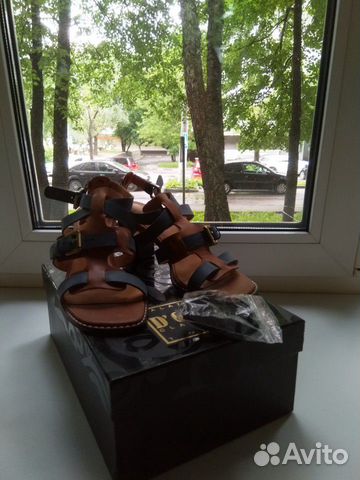 Новые кожаные босоножки Новые кожаные босоножки