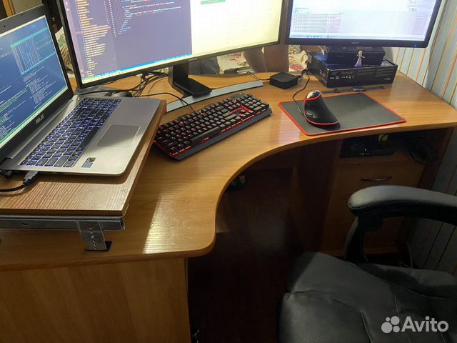Компьютерный стол Компьютерный стол