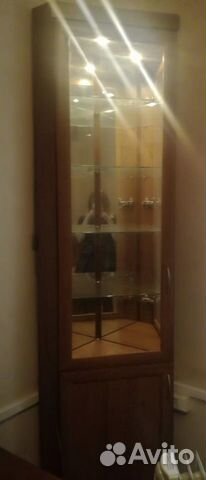 Шкаф стеклянный