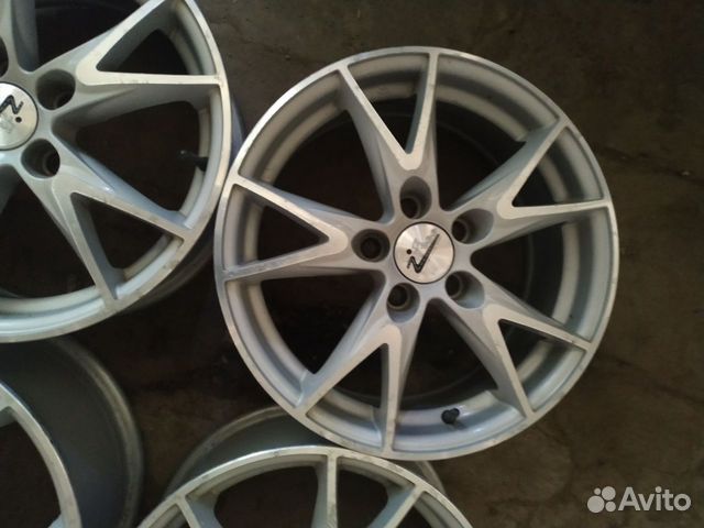 Диски бу литые R15 на Volkswagen Polo Skoda Rapid Диски бу литые R15 на Volkswagen Polo Skoda Rapid