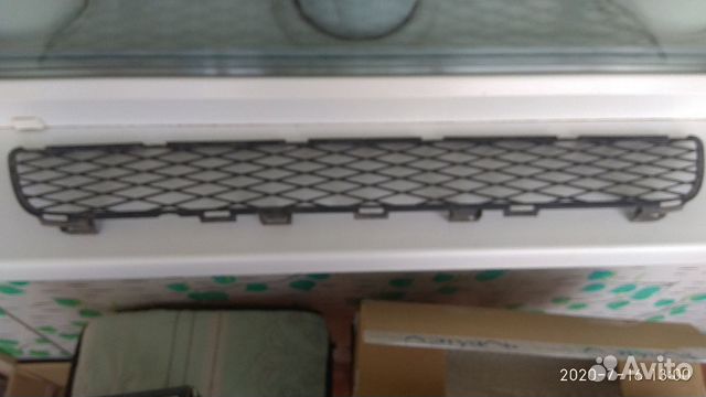 Решетка переднего бампера Тойота Королла Е120 Решетка переднего бампера Тойота Королла Е120