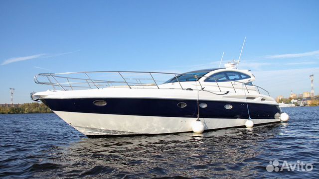 Яхта Majesty 44