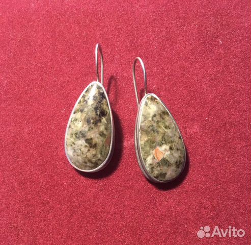 Украшения из натуральных камней