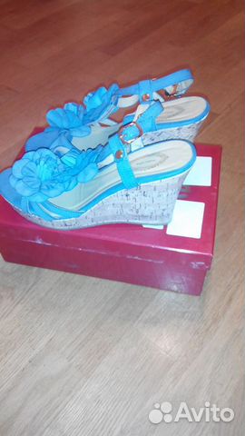 Босоножки Mascotte новые на танкетке