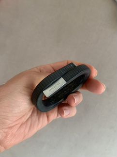 Фитнес браслет jawbone с зарядкой