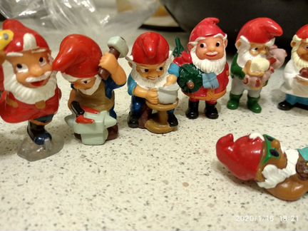 Игрушки Киндер