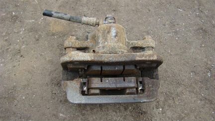 Суппорт задний левый Hyundai Tucson (2004-2010)