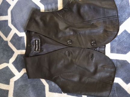 Жилет женский кожаный