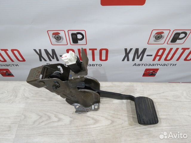 Педаль тормоза Renault Sandero 2