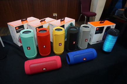 Беспроводная колонка/Портативная колонка Магазин