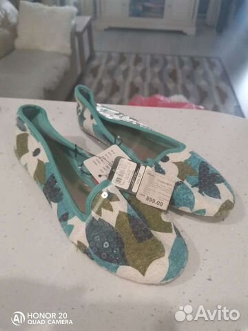 Сандалии для девочки новые