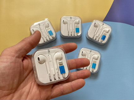 Наушники EarPods lightning на iPhone