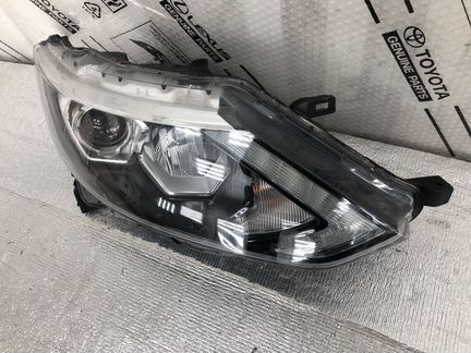 Фара правая Nissan Qashqai J11 J 11 Led