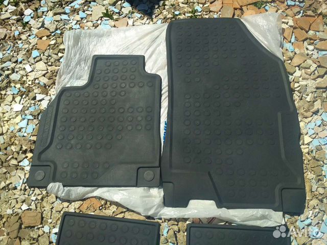 Автомобильные коврики резиновые