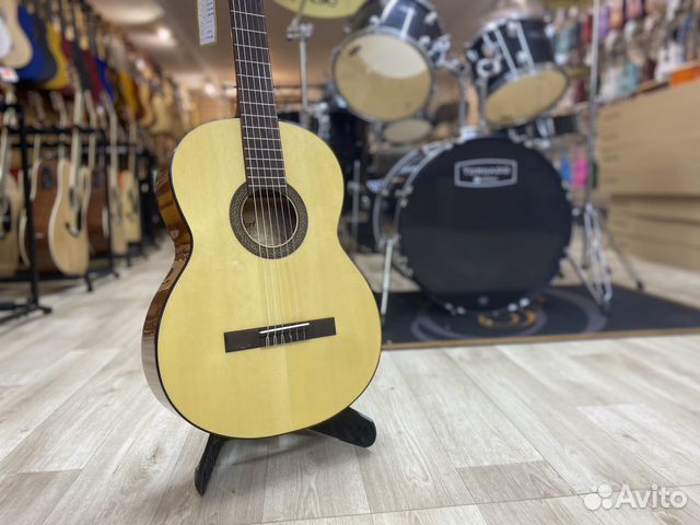 Классическая гитара cort AC 100