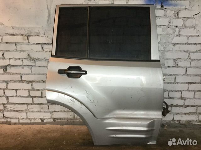 Дверь задняя правая Митсубиси Паджеро 3 00-06г