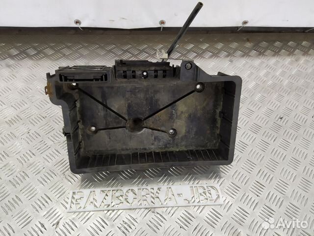 Полка под акб iveco daily E IV 2006-2011г