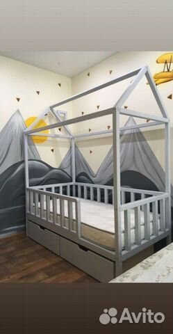 Кровать домик