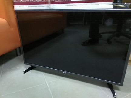 Телевизор LG 32LF562v