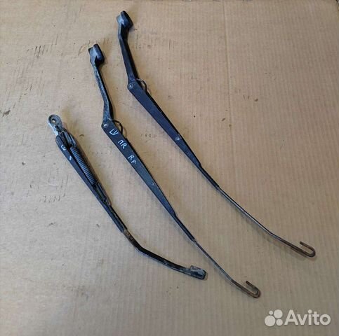 Поводок дворника Mazda MPV LV 1988-1999