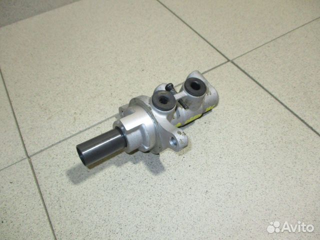 Цилиндр тормозной главный Kia Ceed 2 (JD)